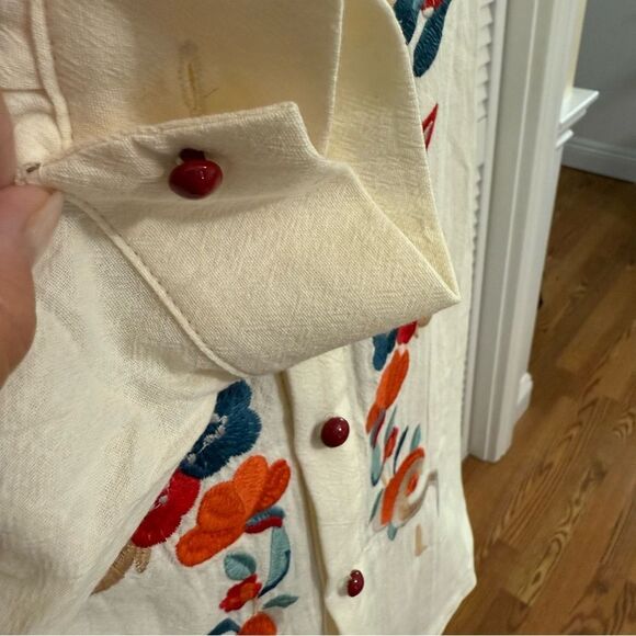 Manly/Unisex Casual Cream and Red Embroidered Button Down Shirt - Picture 4 of 13